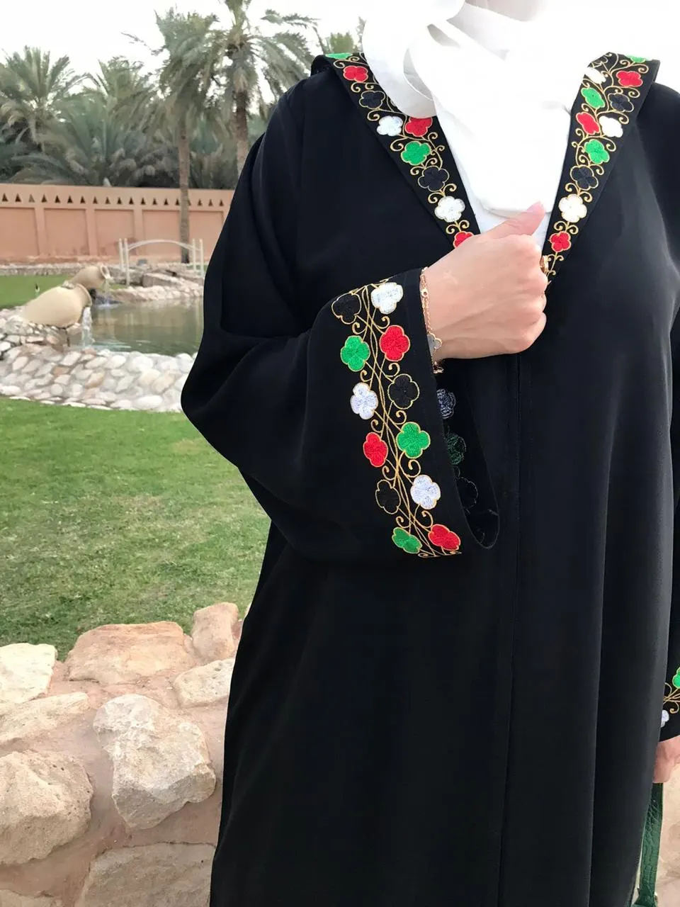 National Day Abaya image 4